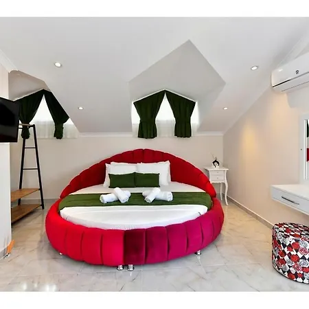 With Private Pool For 6 People In Oeluedeniz * Фетхие