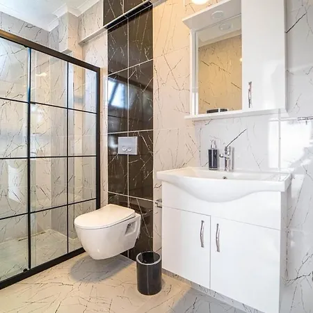 With Private Pool For 6 People In Oeluedeniz Вилла Фетхие
