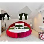 With Private Pool For 6 People In Oeluedeniz * Fethiye