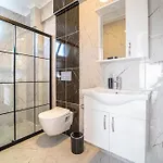 With Private Pool For 6 People In Oeluedeniz Villa Fethiye