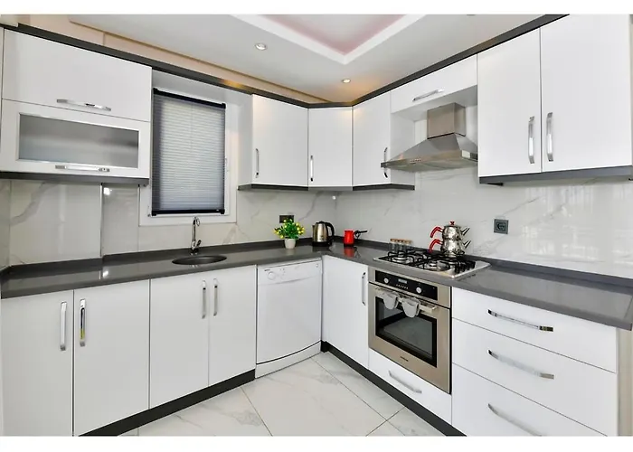 Villa With Private Pool For 6 People In Oeluedeniz *