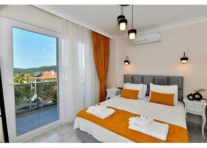 With Private Pool For 6 People In Oeluedeniz * Fethiye