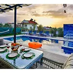 Villa With Private Pool For 6 People In Oeluedeniz *