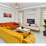 فيلة With Private Pool For 6 People In Oeluedeniz