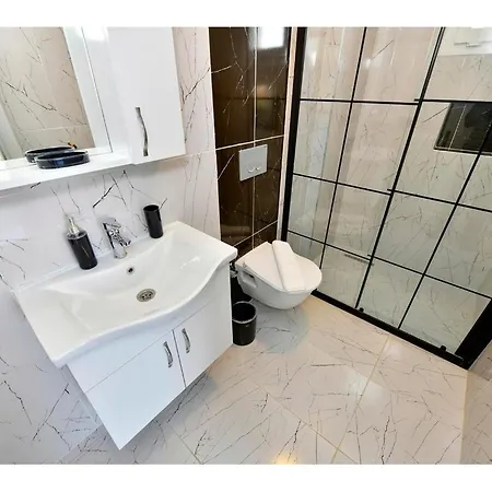 Villa With Private Pool For 6 People In Oeluedeniz Fethiye