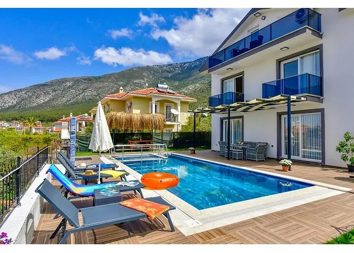 With Private Pool For 6 People In Oeluedeniz Vila *