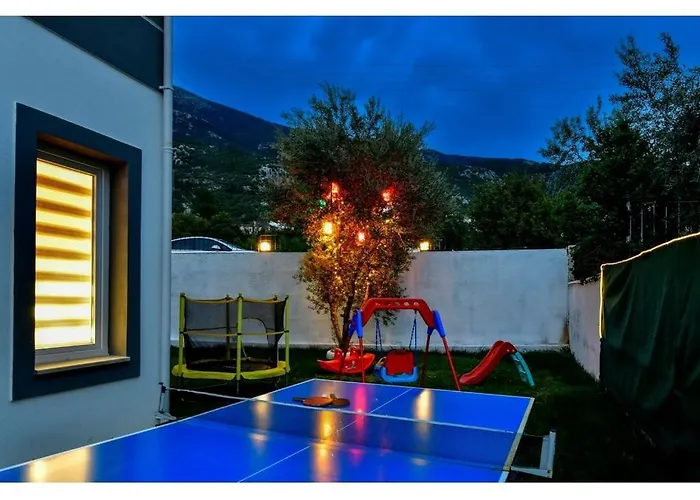 With Private Pool For 6 People In Oeluedeniz