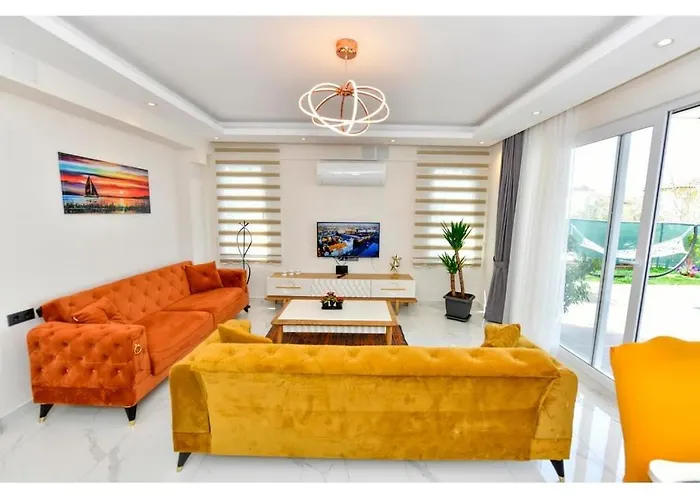 With Private Pool For 6 People In Oeluedeniz