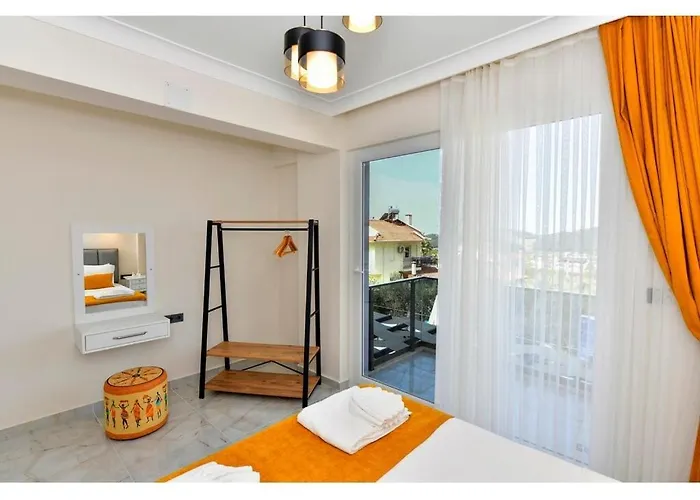 Vila With Private Pool For 6 People In Oeluedeniz