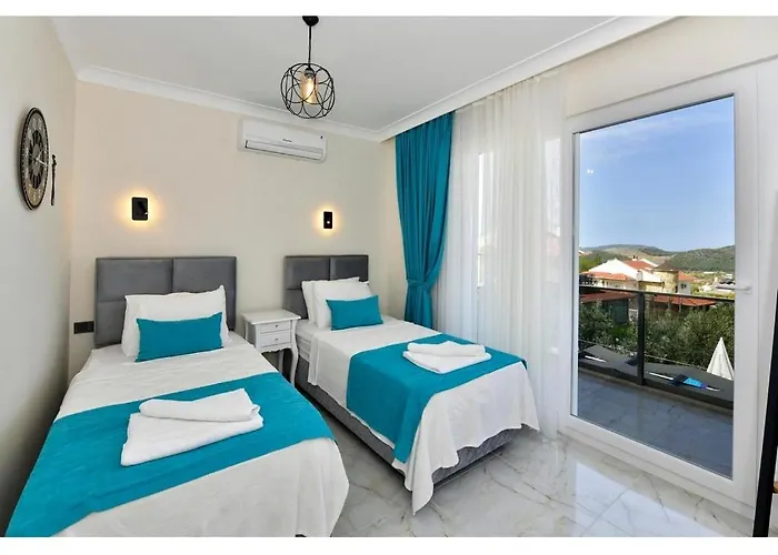 With Private Pool For 6 People In Oeluedeniz فتحية