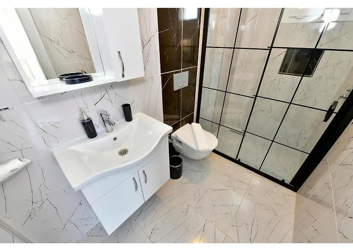 Vila With Private Pool For 6 People In Oeluedeniz Fethiye