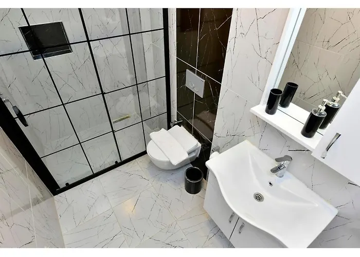 With Private Pool For 6 People In Oeluedeniz فيلة فتحية