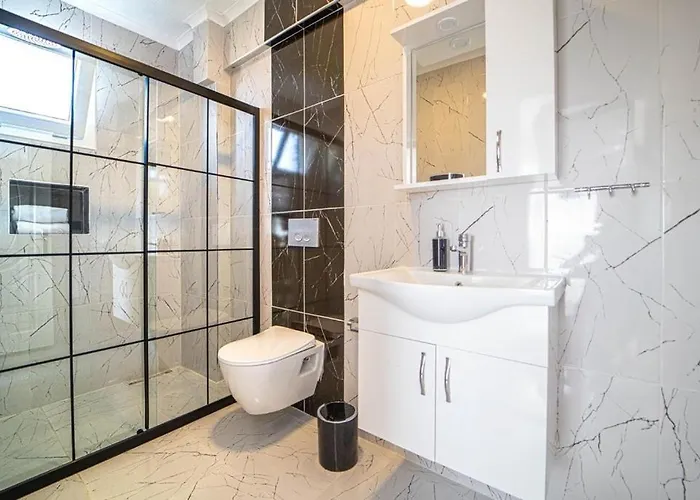 With Private Pool For 6 People In Oeluedeniz فيلة فتحية